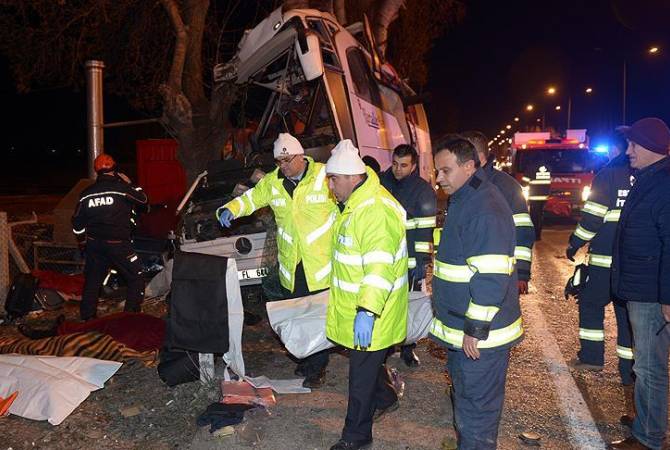 13 killed in Turkey tour bus crash