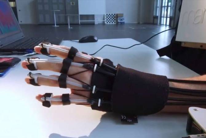 В Швейцарии разработали экзоскелет руки, управляемый силой мысли