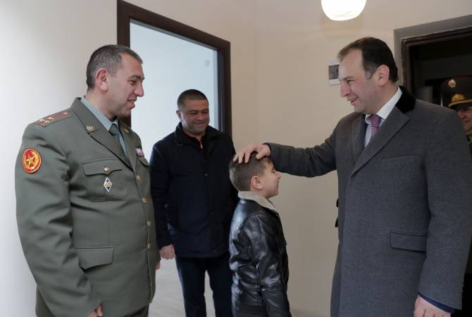71 զինծառայողների ընտանիքեր նոր բնակարաններ են ստացել