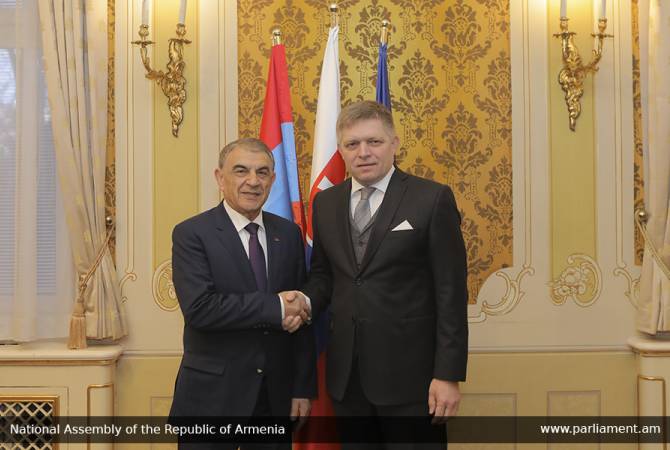 Спикер НС Армении встретился с премьер-министром Словакии
