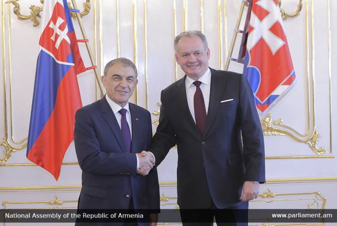 Спикер НС Армении встретился с президентом Словакии
