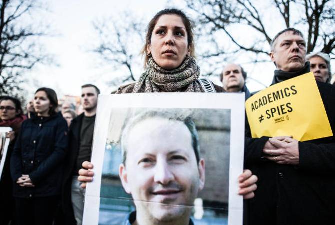 Iran sentences Sweden scientist to death 