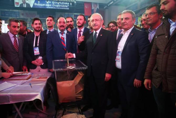 Кылычдароглу переизбран лидером партии кемалистов Турции