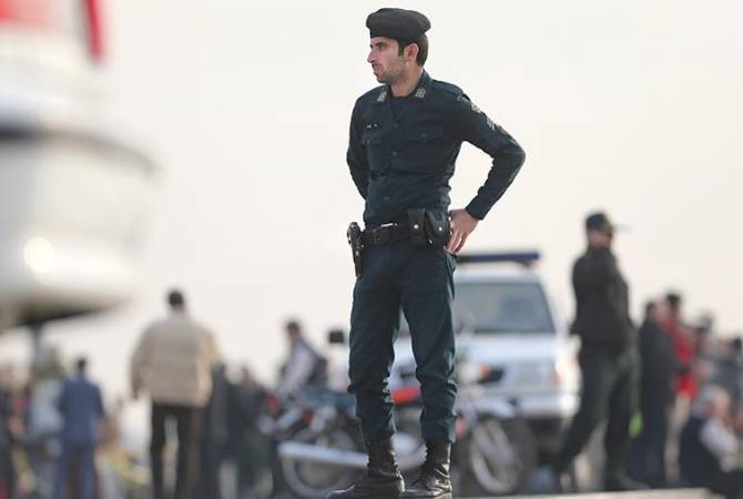 СМИ: неизвестный устроил стрельбу возле здания администрации президента Ирана