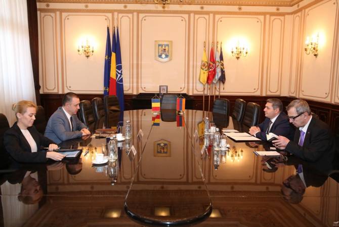 Armenian Ambassador meets with Romania’s national defense minister