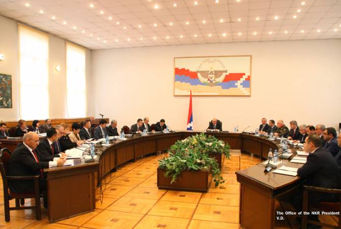 President of Artsakh chairs first session of Cabinet of 2018