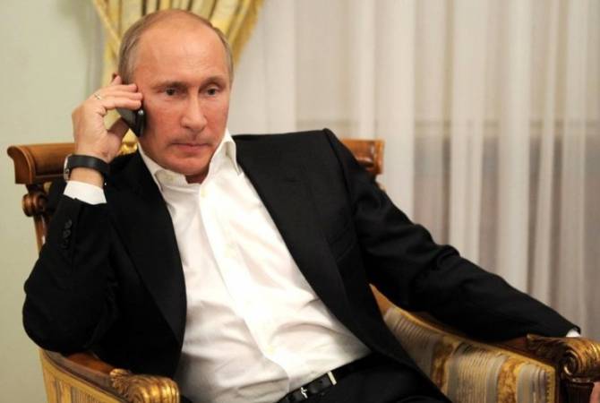 Putin confesses not owning smartphone 
