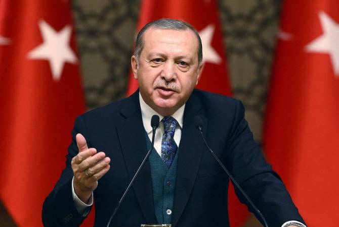 إردوغان يقول أن الأسد قتل مئات الألاف السوريين وتركيا ستعيد الأراضي لأصحابها الحقيقين وهم اللاجئون 
السوريون بتركيا