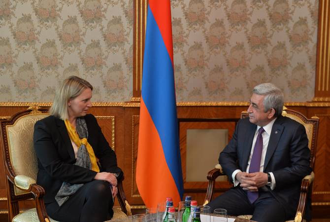 أرمينيا تثمّن مساهمة الولايات المتحدة بالحفاظ على الاستقرار بالمنطقة ومهتمة بتعميق الشراكة 
والعلاقات الثنائية بكافة الاتجاهات-الرئيس سيرج سركيسيان يستقبل نائبة مساعد وزير الخارجية الأمريكي 
بريدجيت برينك-  