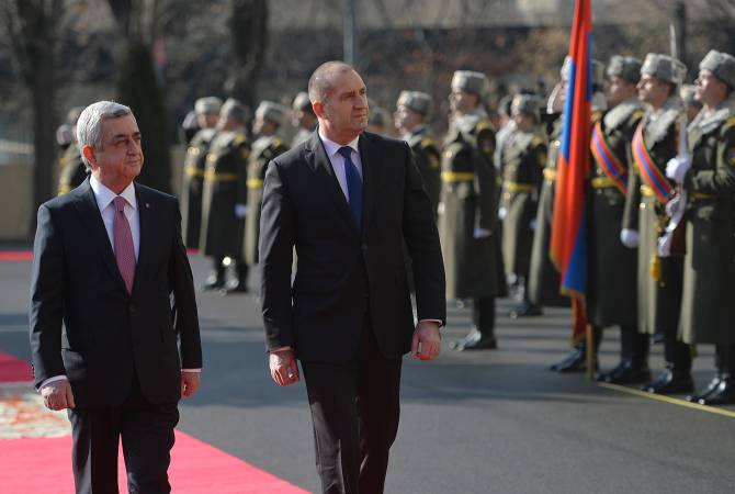 В резиденции президента Армении состоялась официальная церемония приветствия 
президента Болгарии