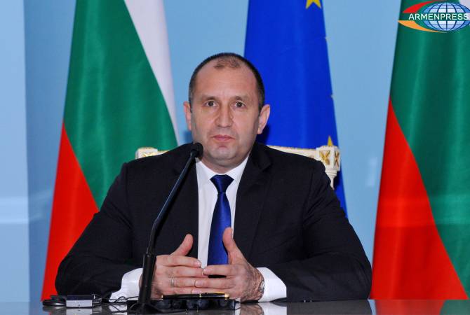 Болгария является сторонницей мирного урегулирования карабахского конфикта при 
посредничестве Минской группы ОБСЕ и поддержке ЕС