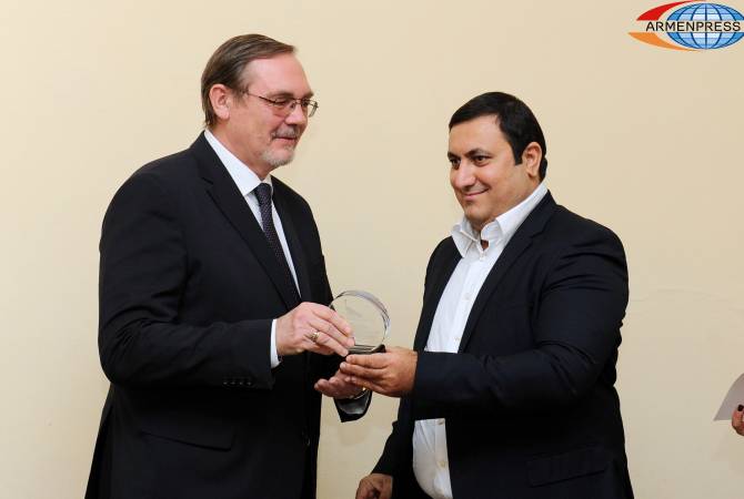 Russia’s Ambassador, wrestler Mihran Harutyunyan and others receive awards based on survey 
results 