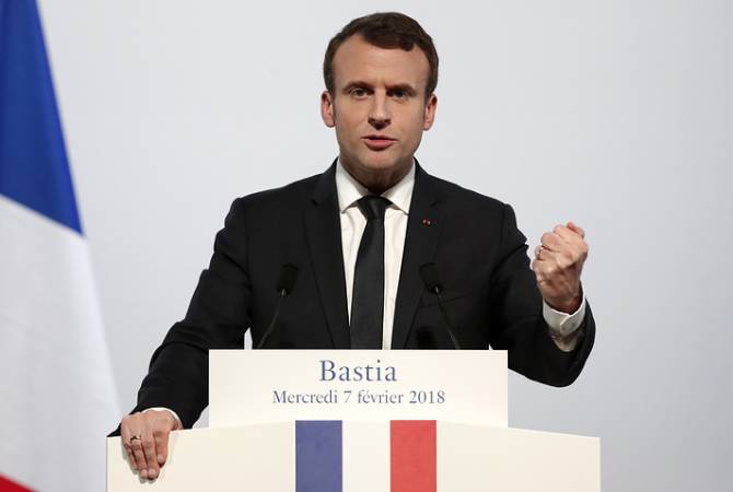 Макрон: Франция нанесет военный удар по Сирии, если будет доказано применение 
химоружия