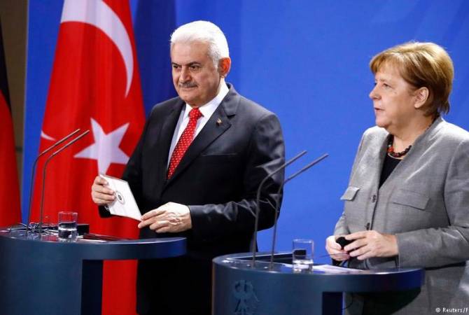 Chancellor Merkel urges Turkey to remain committed to principles of legal state