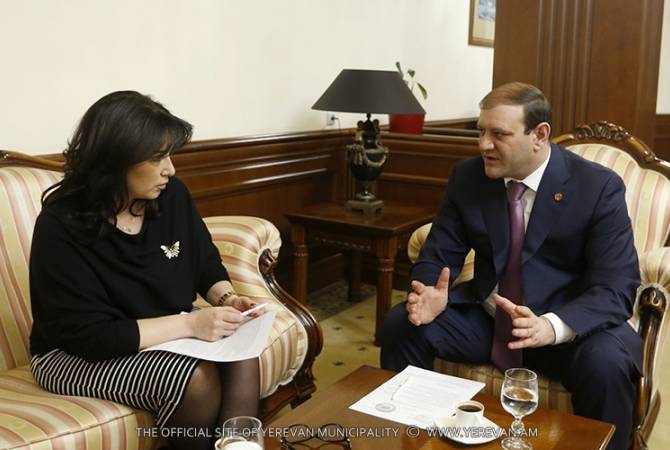 Сатик Сейранян обсудила с мэром Еревана Тароном Маргаряном регламент деятельности 
журналистов в мэрии Еревана 