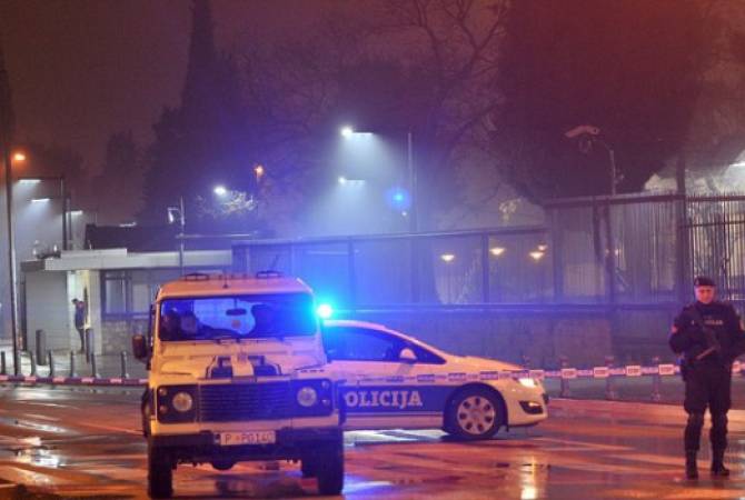 Неизвестный подорвал себя у посольства США в Черногории и бросил в здание гранату