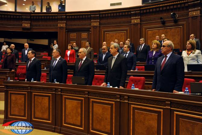 Parliament holds moment of silence in honor of Sumgait pogrom victims 