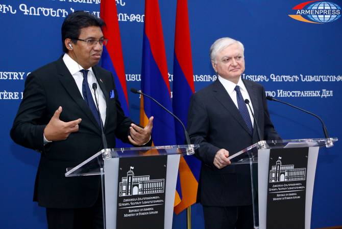 وزير خارجية مدغشقر هنري نجاكا يعرب عن انطباعه الإيجابي الرائع بأرمينيا ويدعو إلى توسيع التعاون بين 
البلدين