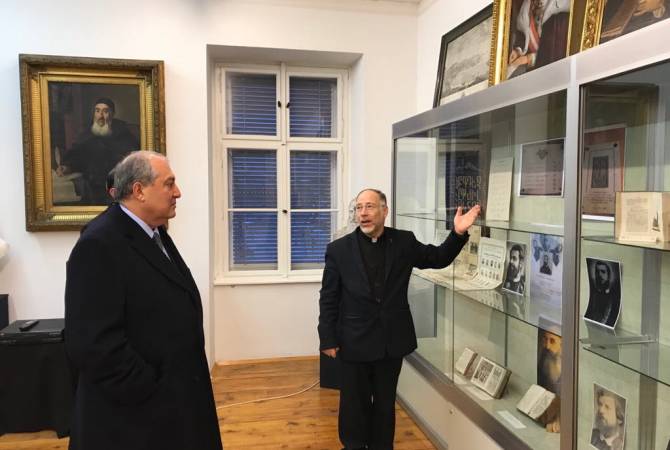 Presidential candidate Armen Sarkissian visits Mekhitarist Congregation of Vienna 