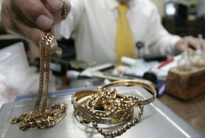  «Արդշինբանկ»-ի ՓԲԸ-ի ոսկերիչը կանխամտածված ընդունել է 224 գրամ կեղծ ոսկու 
ձուլակտորներ և դրա դիմաց պարգևավճար ստացել