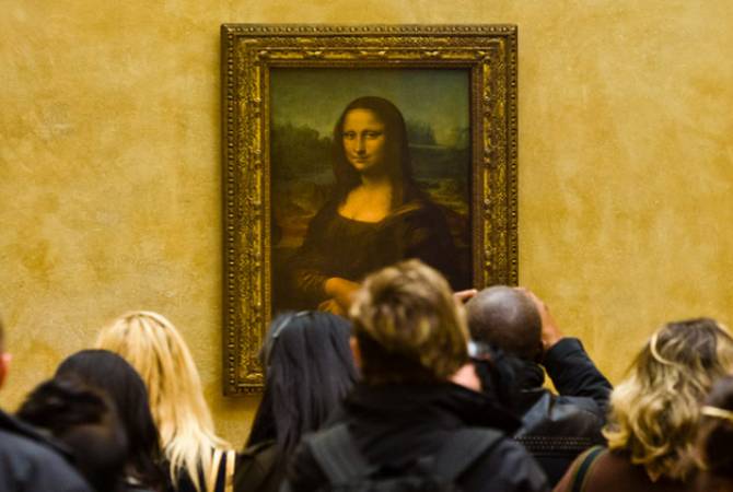 Министр культуры Франции одобрила идею вывозить "Мону Лизу" из Лувра в другие 
музеи