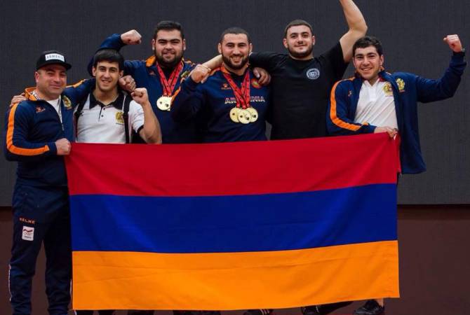 Сборная Армении по тяжелой атлетике отправилась в Украину