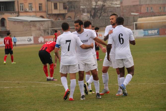  В 17 туре  первенства  Армении победили «Гандзасар Капан», «Алашкерт» и «Бананц» 