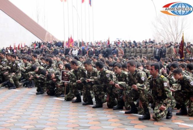 6000 Young Yerkrapah members take oath