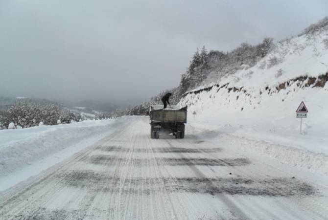 Road condition update: Snowstorm hits Vardenyats Pass 