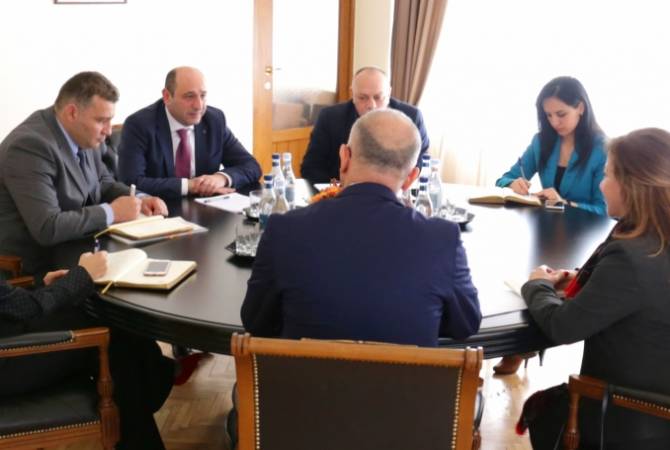 Armenian minister, Lebanese Ambassador discuss strengthening business ties