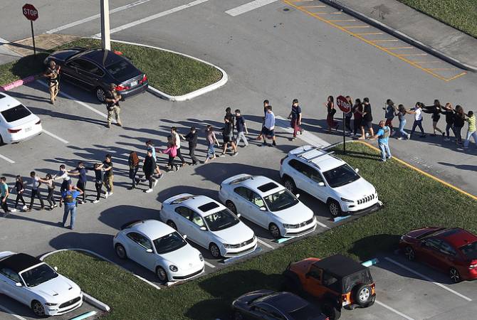 СМИ: парламент Флориды принял закон о предотвращении стрельбы в школах