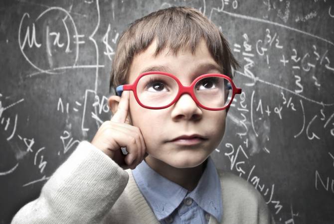 Ученые выяснили источник высокого интеллекта у детей