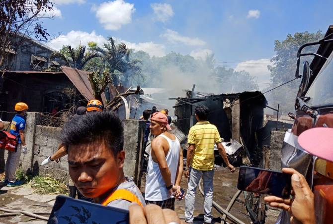 Small passenger plane crashes in Philippines killing seven people