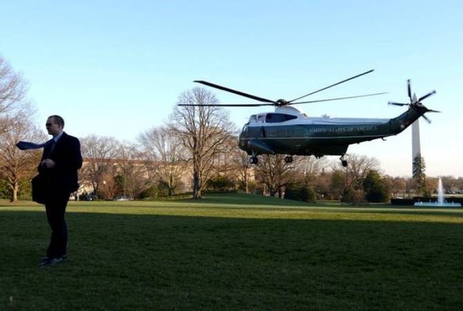 CNN: вертолет с дочерью и зятем Трампа на борту вернулся в аэропорт из-за отказа 
двигателя