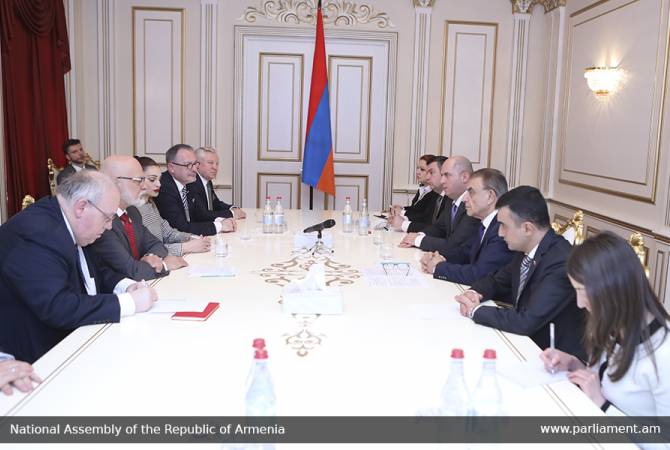Председатель НС Армении принял делегацию Комиссии внешних отношений и вопросам 
Евросоюза Сената Польши
