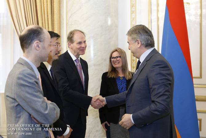 Կառավարությունում քննարկվել է ՀԲ-ի և Հայաստանի միջև 2018-2022 թվականների 
գործընկերության շրջանակը