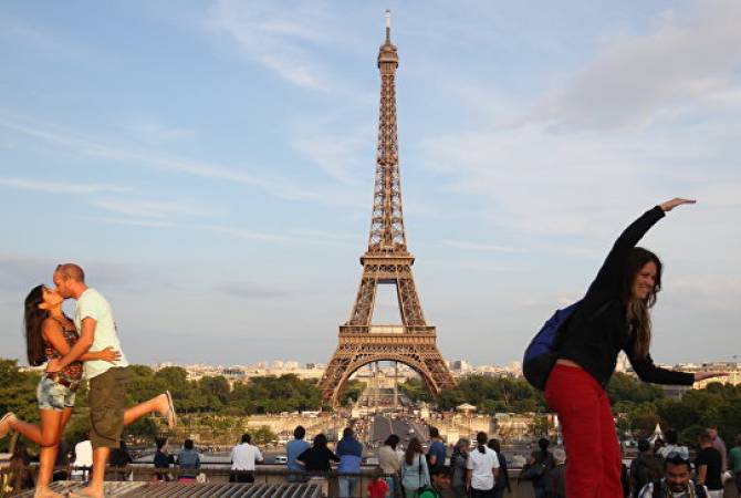 Париж назвали самым популярным направлением для путешествий в мире