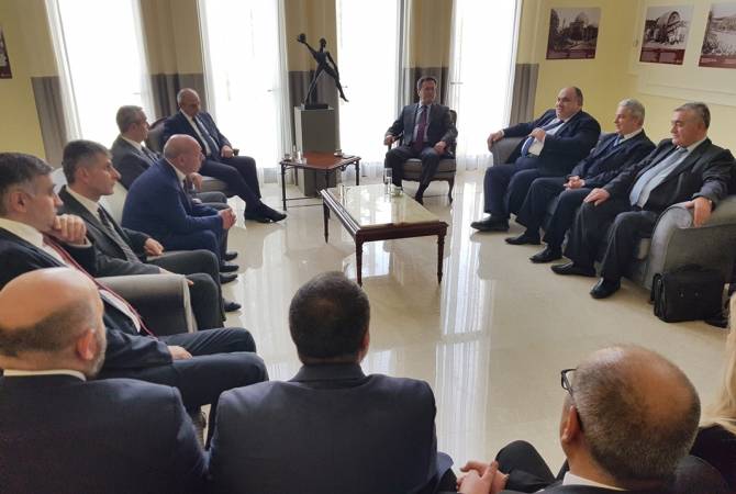 Artsakh’s President meets with representatives of Armenian traditional parties in Beirut