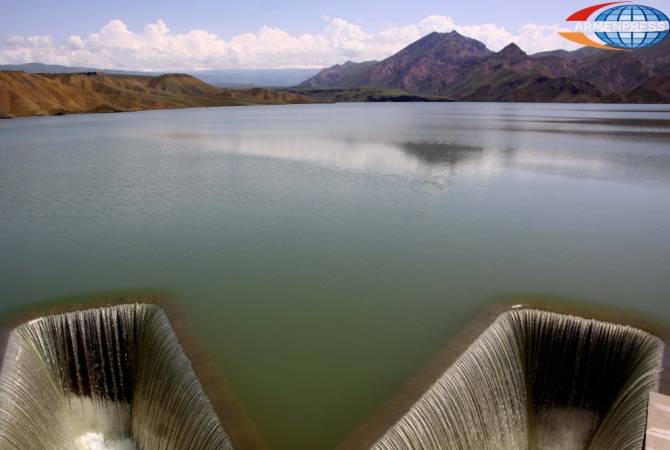 Запасы воды в водохранилищах Армении близки к отметке риска 