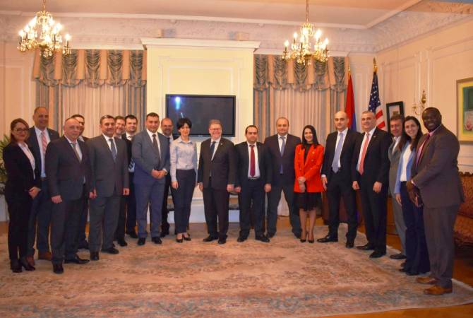 Заместитель посла: США стремятся к увеличению возможностей двусторонней торговли с 
Арменией