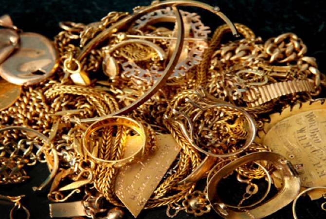 Azerbaijani citizen arrested in Georgia for jewelry smuggling attempt