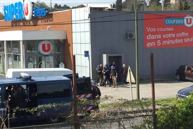 Ֆրանսիայի Տրեբ քաղաքի սուպերմարկետի վրա հարձակված անձն սպանված Է 
