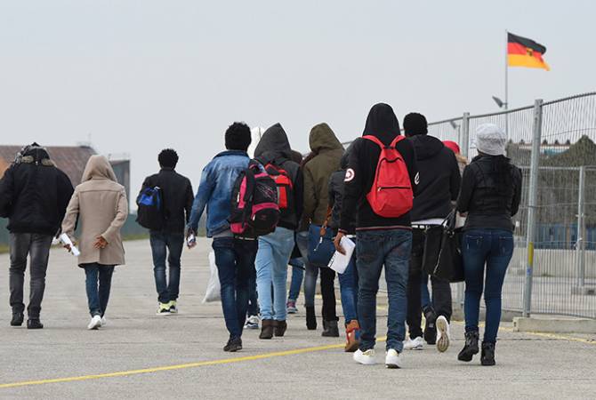  Германия не может выслать почти 65 тыс. мигрантов из-за отсутствия документов 
