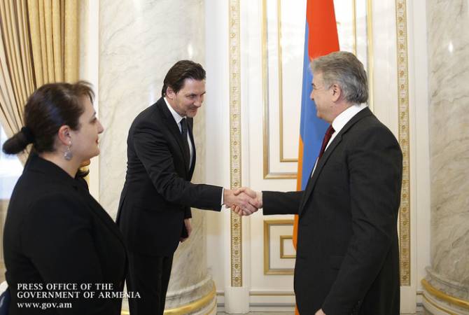 PM Karapetyan, Microsoft official discuss Armenia’s digital agenda