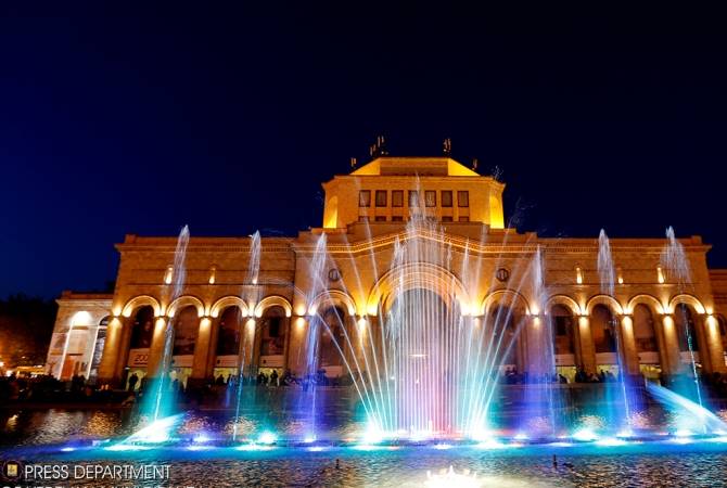 تحديث وتشغيل جميع النوافير العامة في العاصمة يريفان بمناسبة يوم الأمومة والجمال