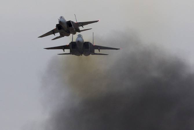 МО РФ: израильские F-15 нанесли удар управляемыми ракетами по сирийскому аэродрому 
T-4