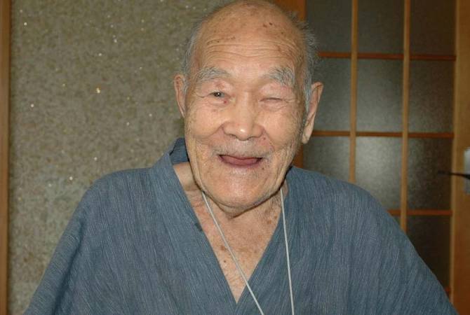 Книга рекордов Гиннесса признала 112-летнего японца старейшим мужчиной планеты