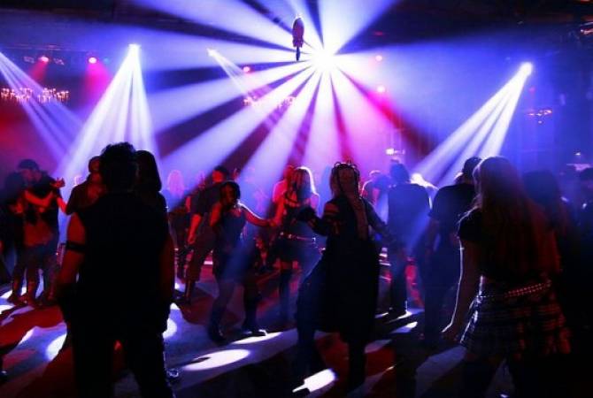 Parliament passes bill on banning nightclubs from operating near apartment buildings 