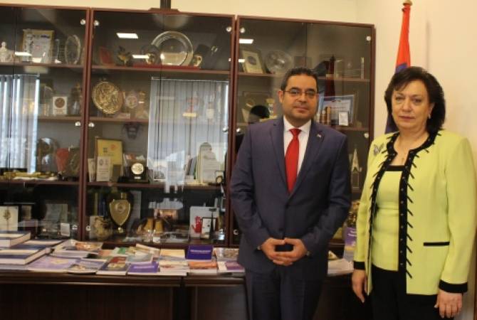 Acting Diaspora minister hosts Syrian Ambassador to Armenia