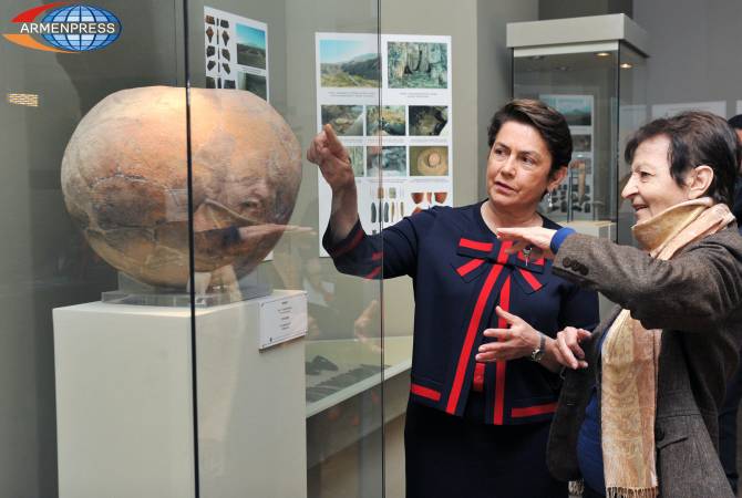 السيدة الأولى نونه سركيسيان تزور«متحف تاريخ أرمينيا»وتقول-التاريخ هو أساس أمتنا، أظن أن كل سائح 
يجب أن يبدأ زيارته لأرمينيا من هذا المتحف. برامجي الشخصية قيد التجهيز- صور-